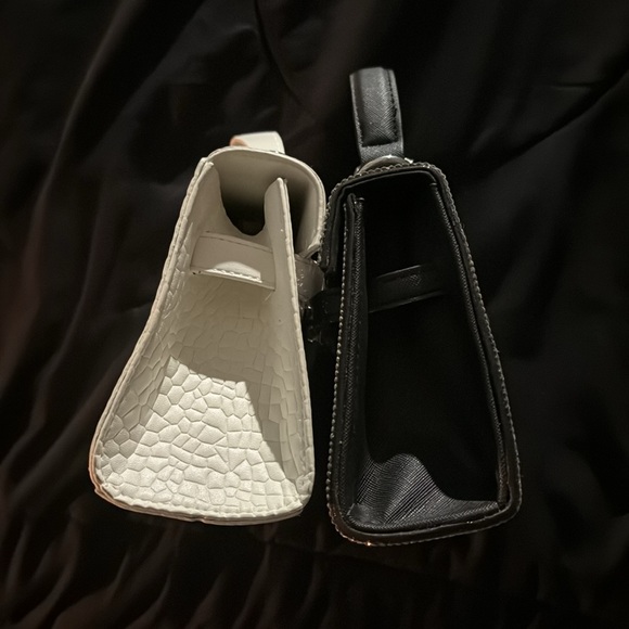 Silver Rhinestone Handbags - Picture 11 of 13